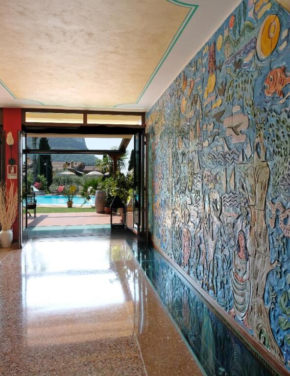 Villa Madrina Lovely and Dynamic Hotel