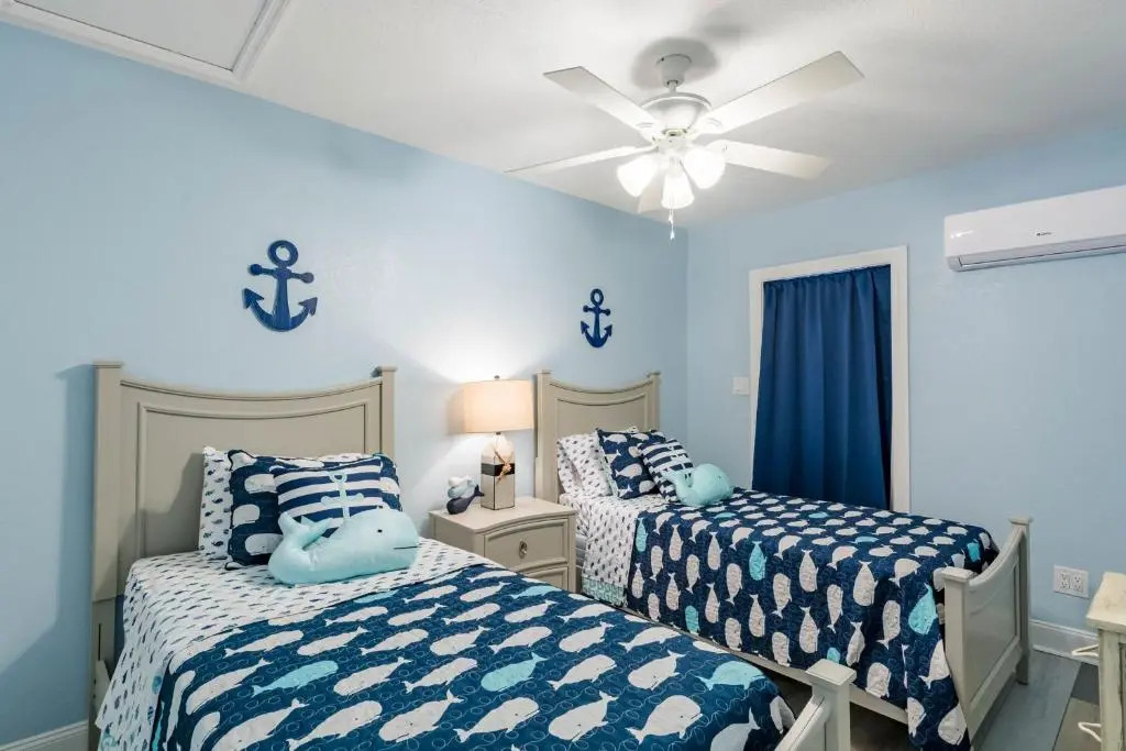 Upham Beach Inn