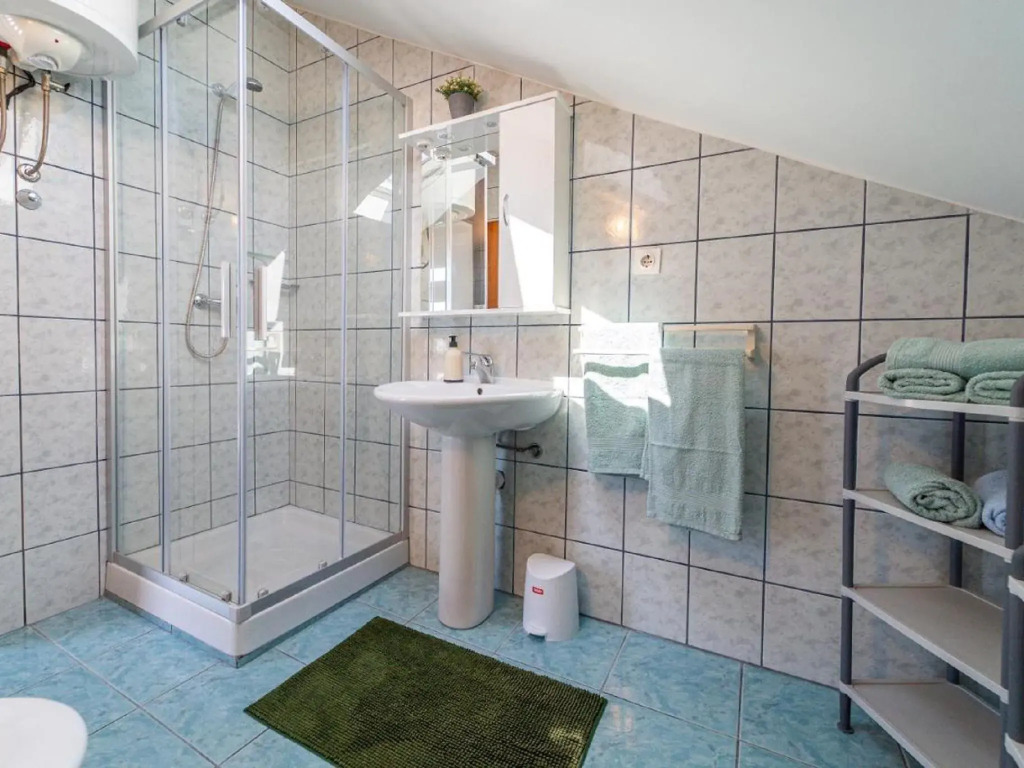 Comfortable Apartment With Balcony In A Quiet Area 60 Meters From The Beach