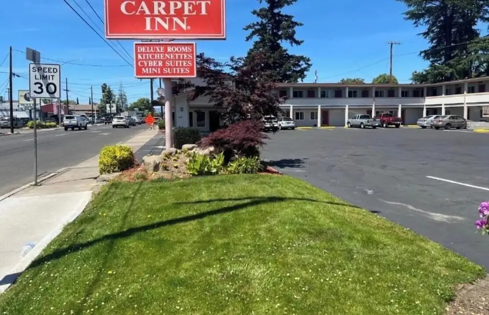 Red Carpet Inn Medford