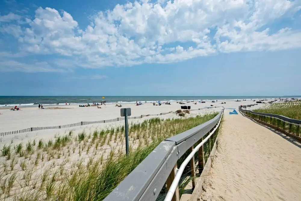 Central Sea Isle City Condo - 1 Block to the Beach