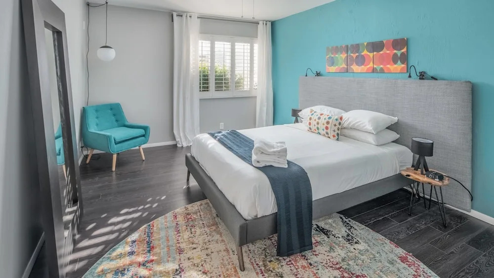 Stylish1BR Fashion Square by WanderJaunt