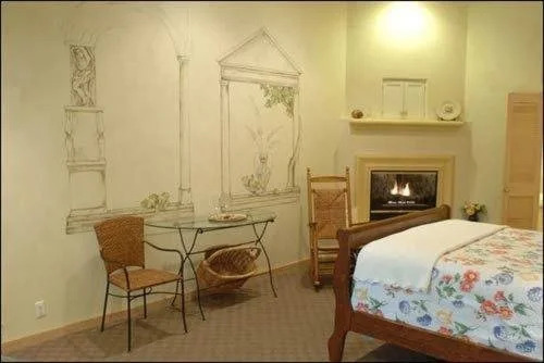 Petit Logis Inn