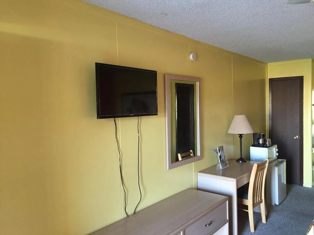 Country Club Inn