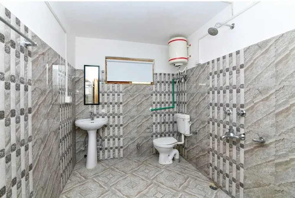Raybo Hostel & Rooms