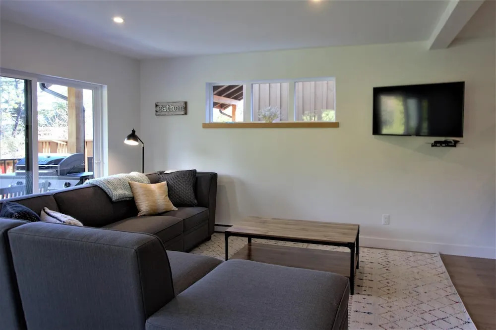 Storm Bay Cottage 1