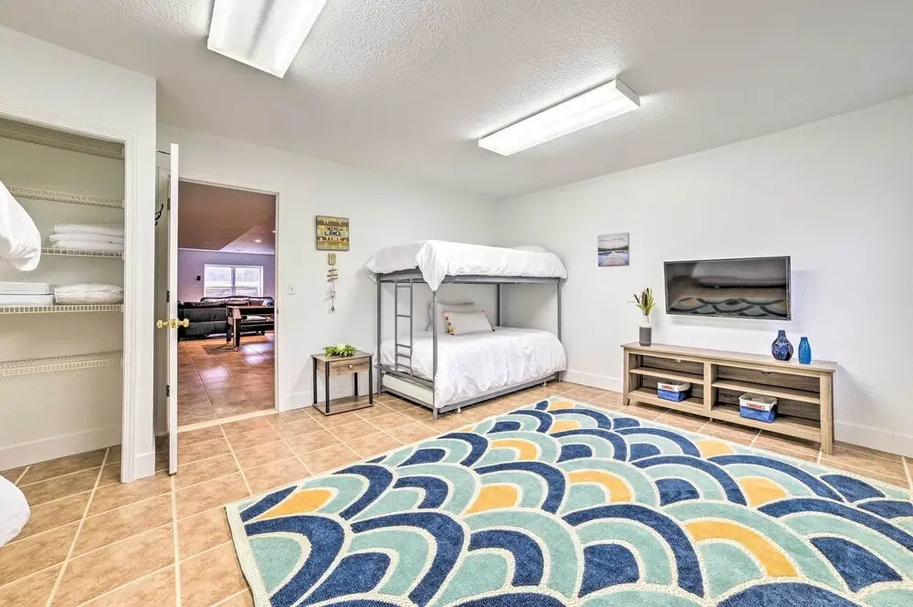 Game Room & On-site Snow Trails! Bellaire Retreat