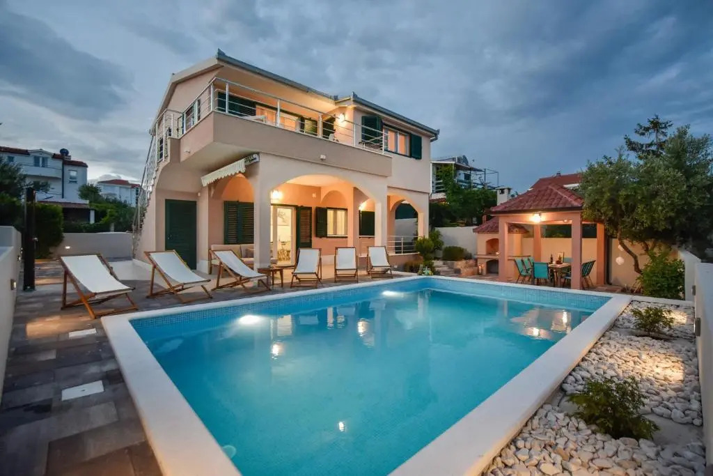 Sea Flower Beachfront Villa