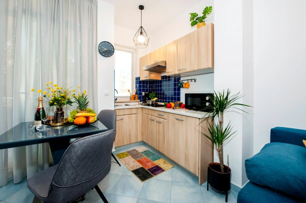 F&R Apartments II