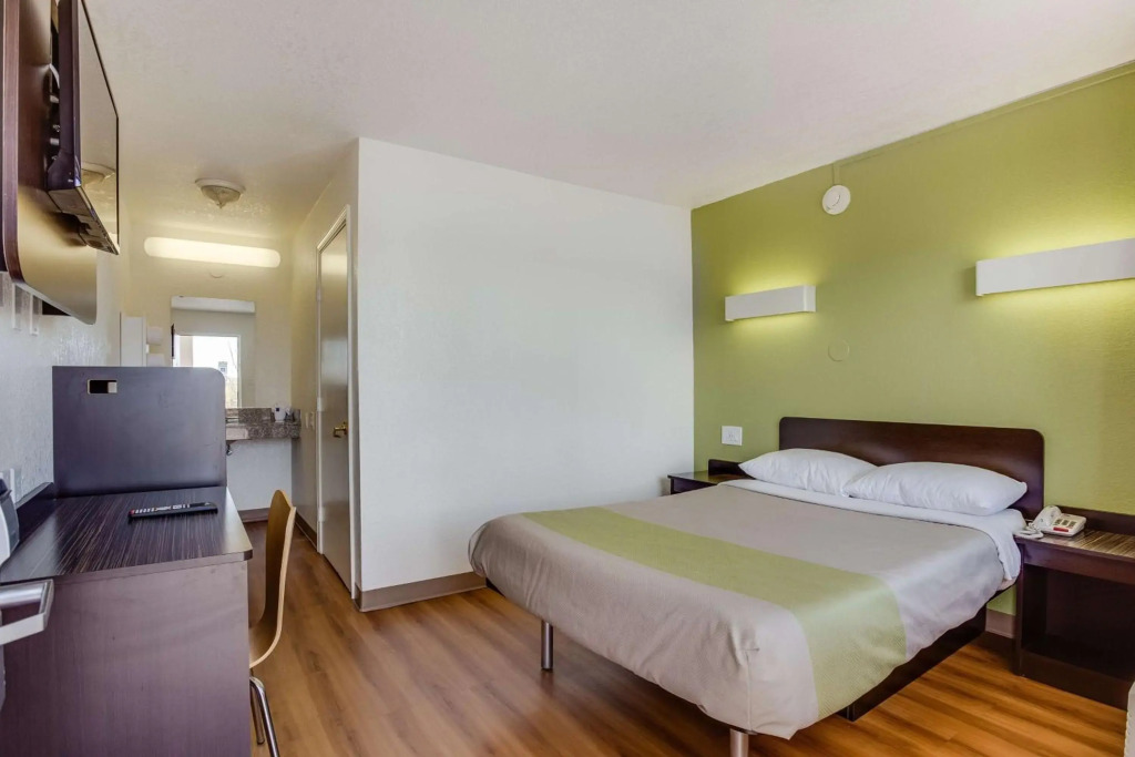 Motel 6-El Paso, TX - West
