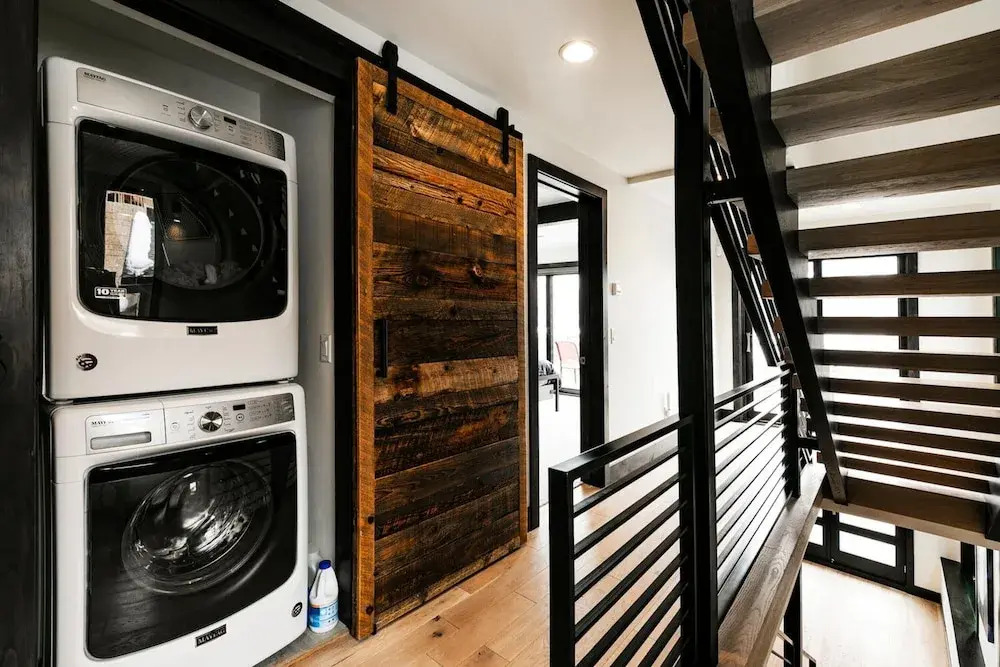 Pinetree by Avantstay Modern Park City Getaway w/ Patio & Balcony