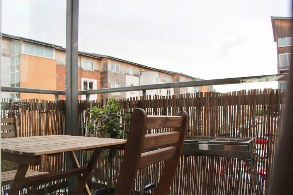 Modern Flat With a Lift and Balcony