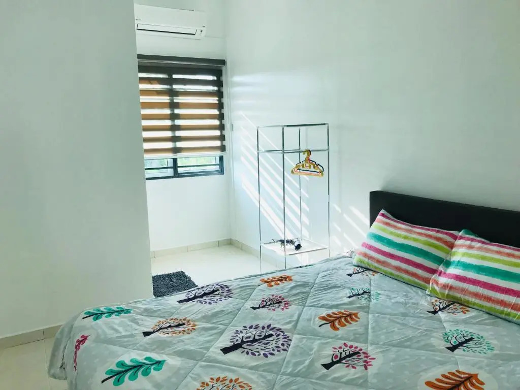 Family homestay -two floors with four bedrooms