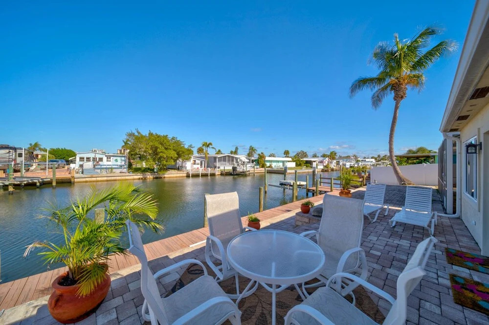 The SS Mermaid-Spotless Island - 2 Br Villa