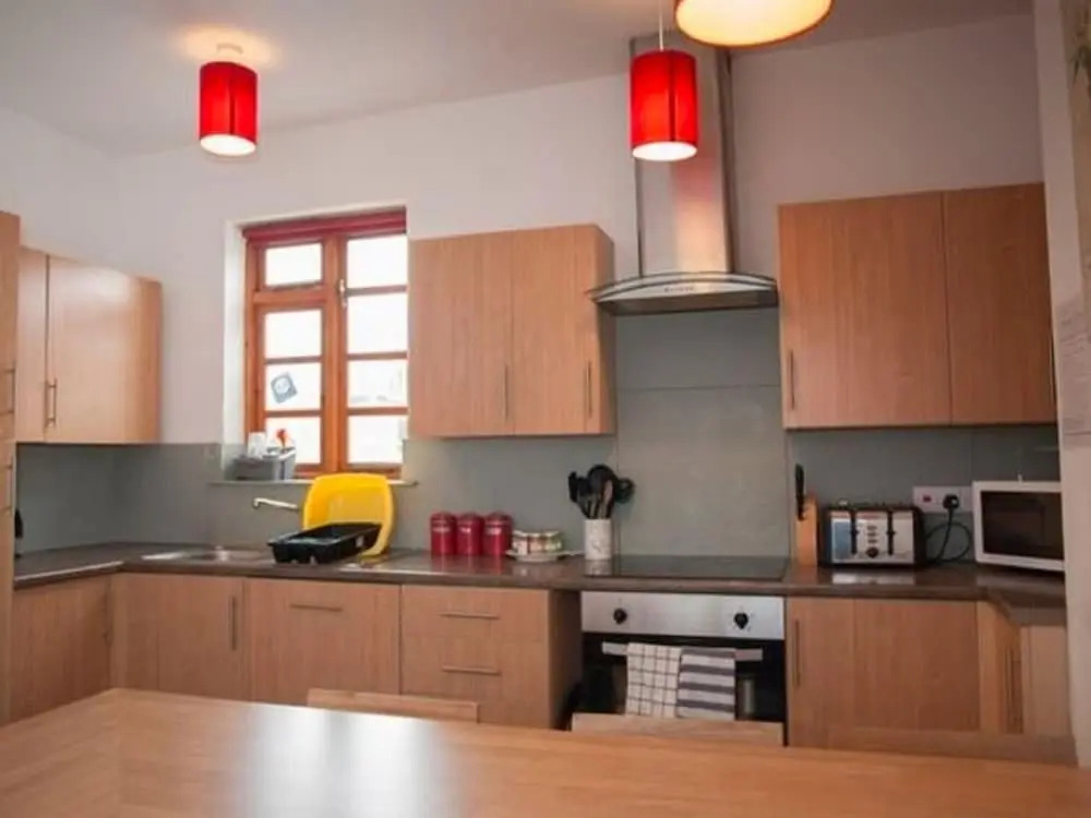 Lovely Holiday Home in Gloucester Near Waterways Museum