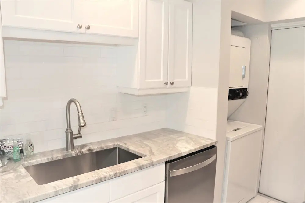 Jamaica Royale T23 - 2 Br Condo