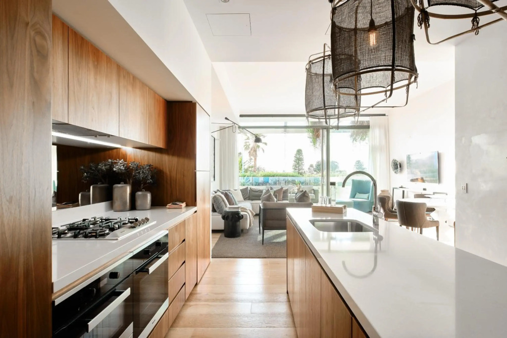 Luxury Bondi Beachside Apartment - Pacific