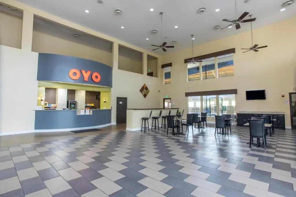 OYO Hotel Knoxville TN Cedar Bluff I-40
