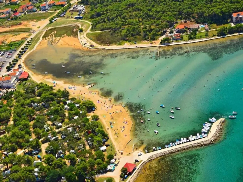 Swanky Holiday Home in Privlaka Near Sea Beach