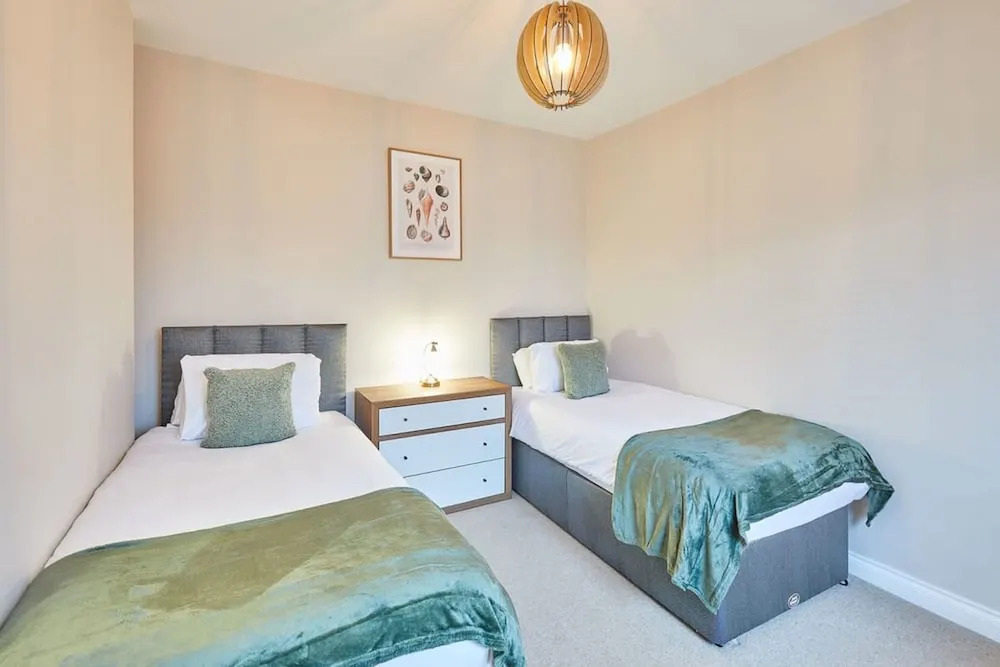 Host & Stay - Watch House