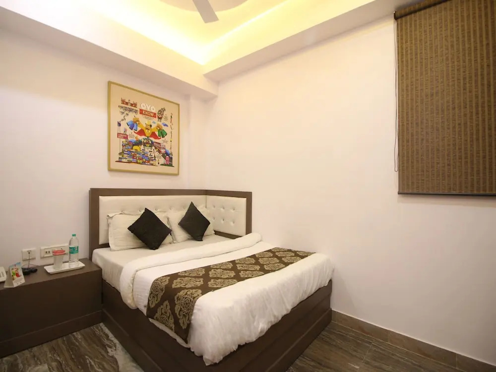 OYO 393 Hotel RK Grand Inn