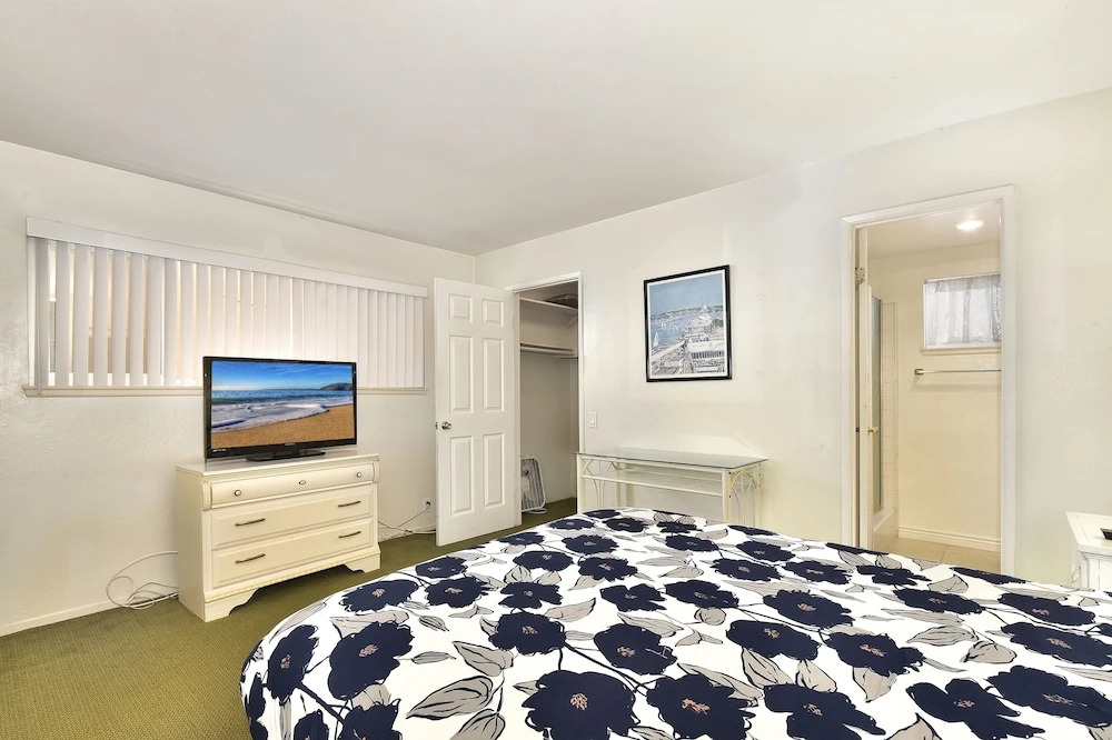 129 27th St Yipa 1 Bedroom Duplex