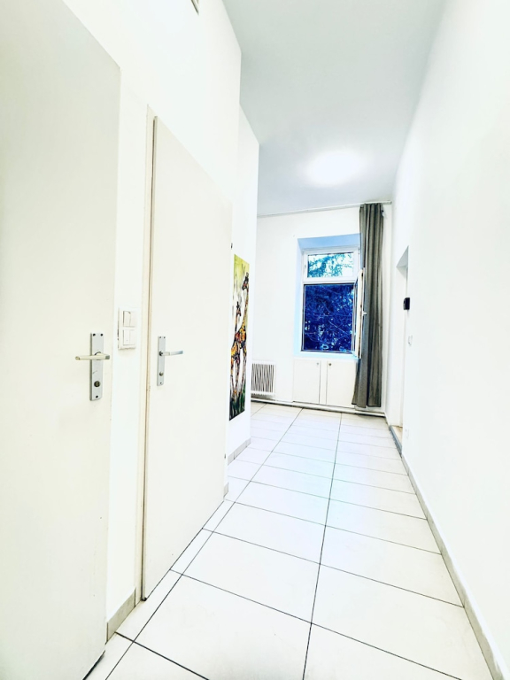 Modern 3BR Apartment 10 Min to FAC Platz