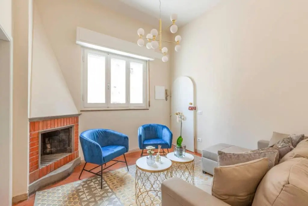 Santa Croce. Quiet, large and luminous loft