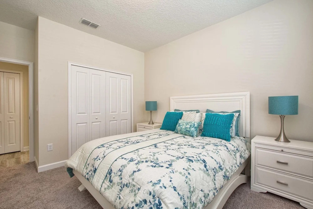 Storey Lake-5 Bedroom Pool Home-1663ST