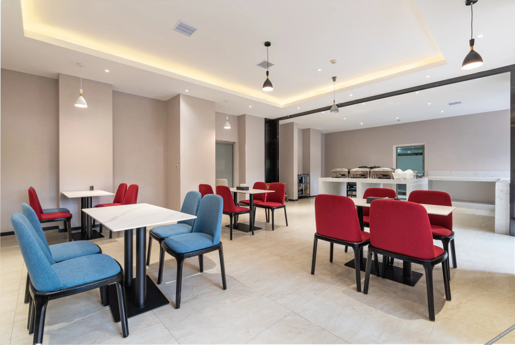 Ziheng Light Luxury Hotel (Guiyang Huaxi District Government University Town)