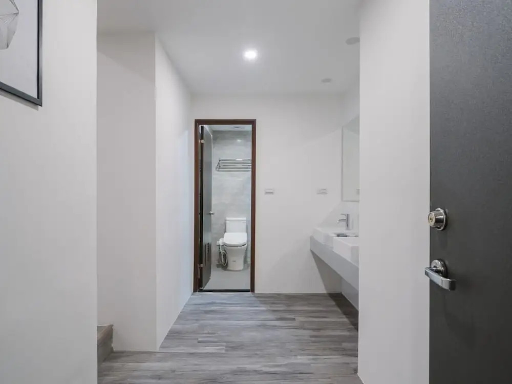 W11 Homestay