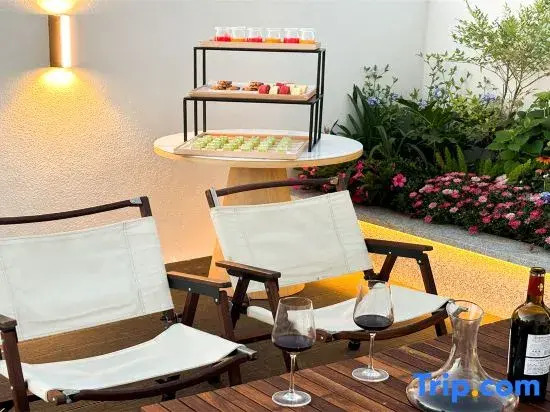 JI Hotel (Lijiang Old Town Big Waterwheel)
