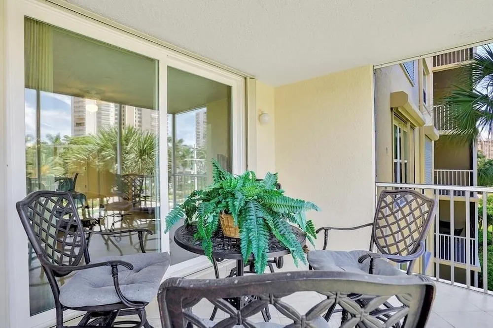 Essex N303, Marco Island Vacation Rental 2 Bedroom Condo