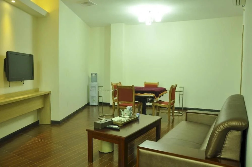Oriental Shine Hotel