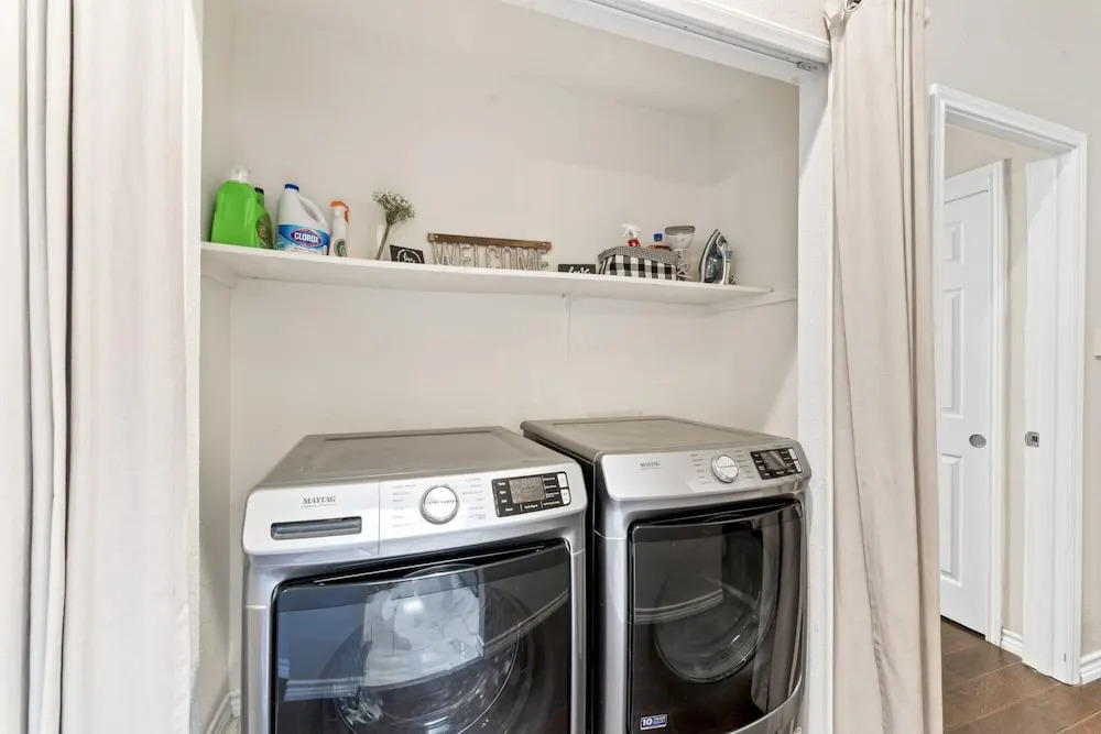 Close to Kalahari King Beds Fast Wifi 3BR