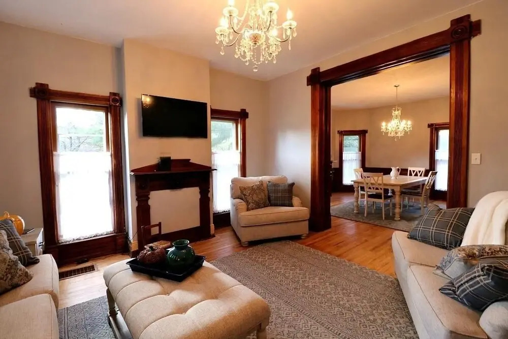 The Francis Rose House 3 Bedroom Home by Redawning