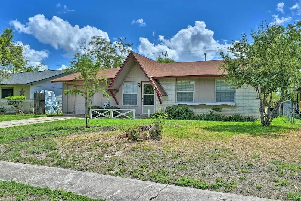 Cozy San Antonio Family Home: 3 Mi to Lackland AFB