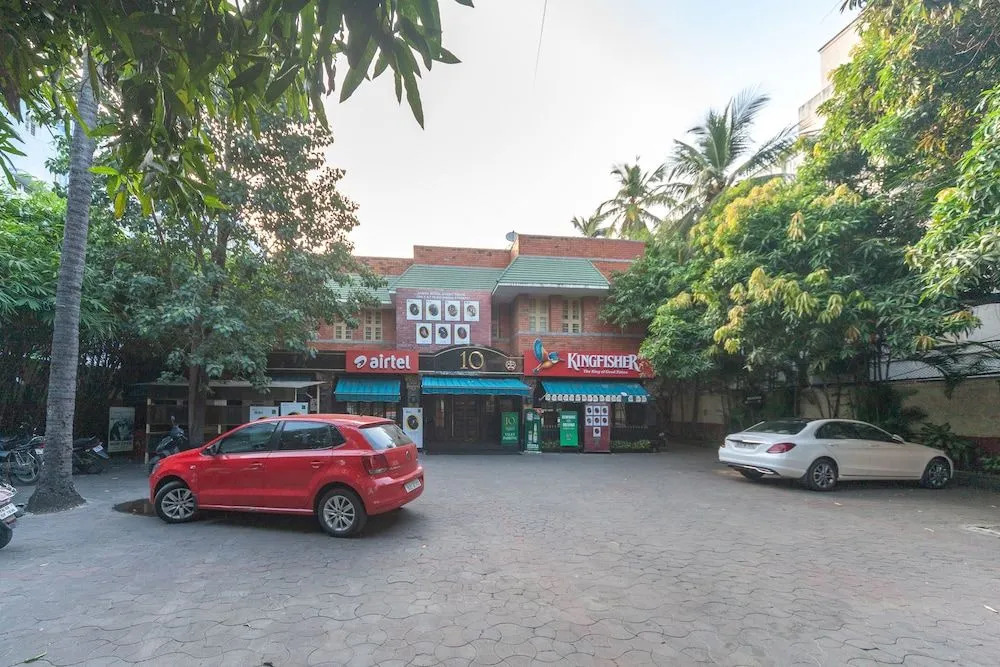 OYO 22280 Kences Inn