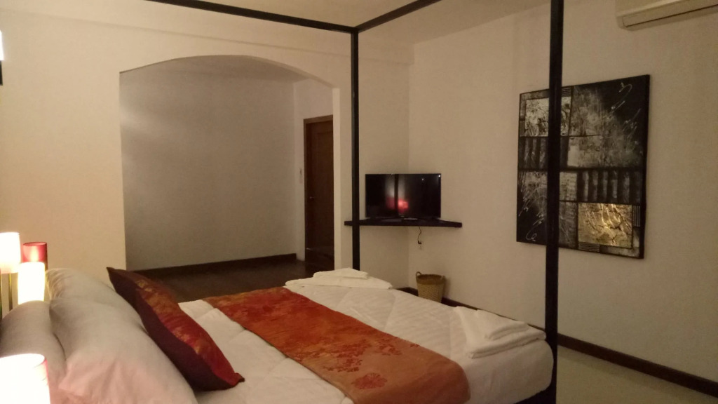 Samathi Lake Resort