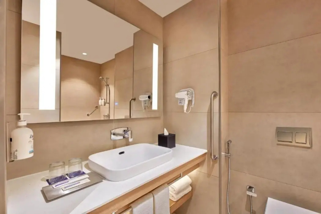 Holiday Inn Express Bengaluru Bommasandra by IHG