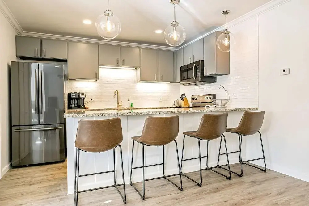 Vail Village 2BR Condo Walk to Gondola and Dining