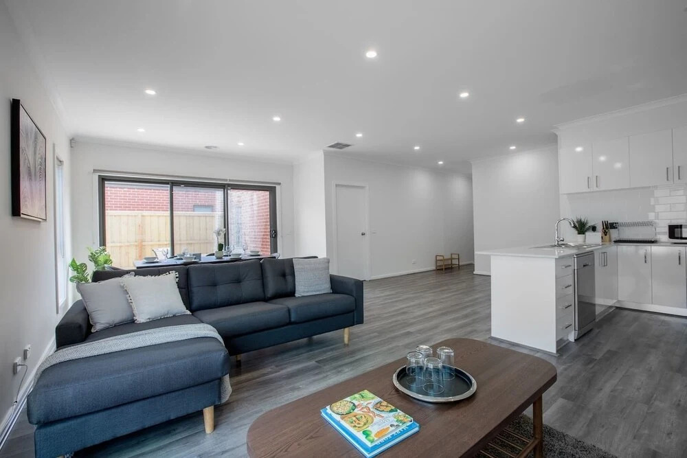 Comfy And Warm Home In Point Cook