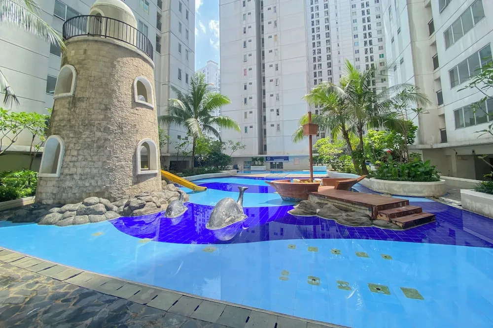 Comfort Stay 1Br With Extra Room At Bassura City Apartment