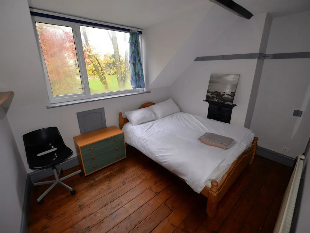 Alluring Holiday Home in Coventry near Herbert Art Gallery