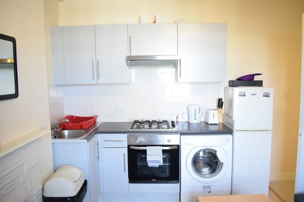 2 Bedroom Flat In Central London