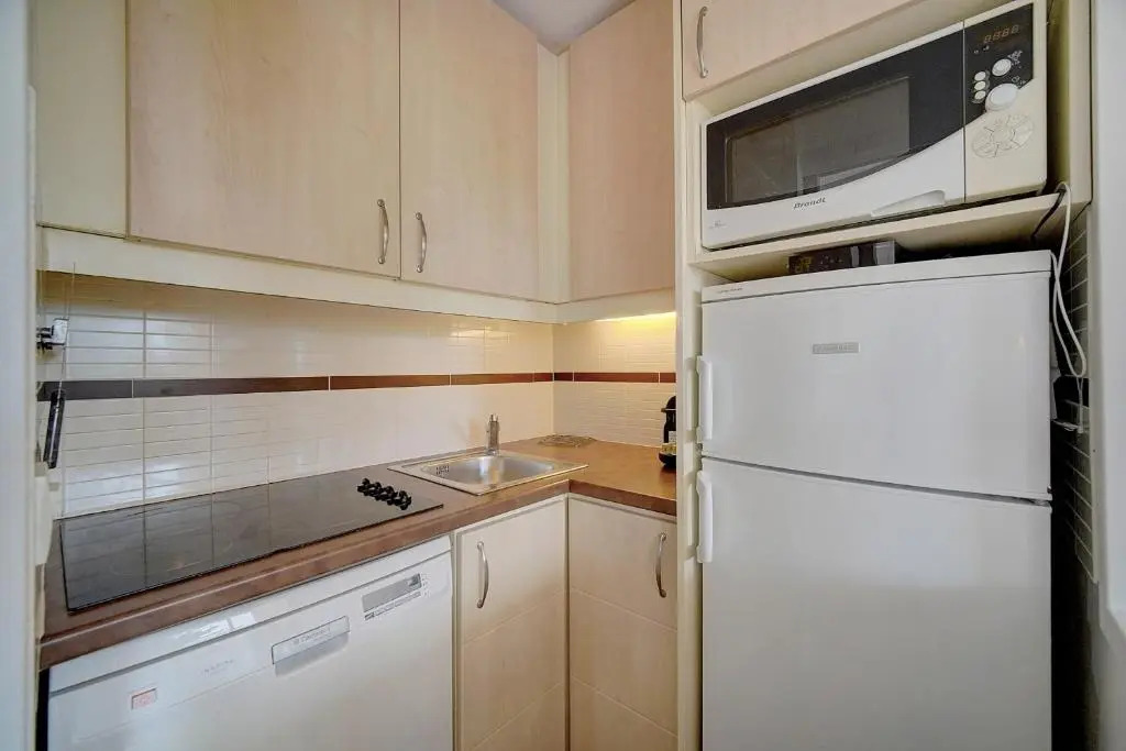 IMMOGROOM - 3 Rooms renovated - Pool - Terrace - Garden - Parking