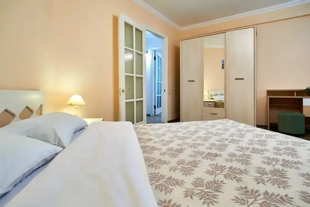 Апартаменты Home-Hotel, ул. Нижний Вал, 41-1