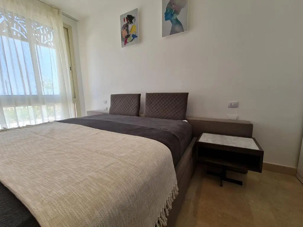 Seaview 3 BR with Beach & Pool access BBQ in Mangroovy