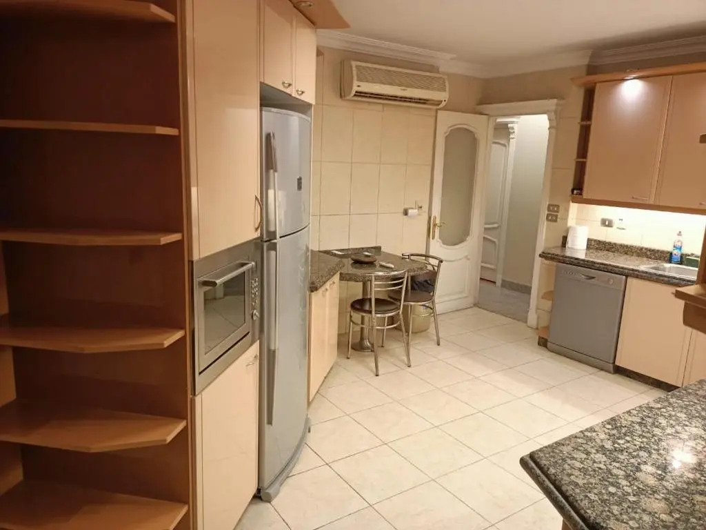 Super Deluxe Apartment in Sheraton Area near Cairo Int'l Airport