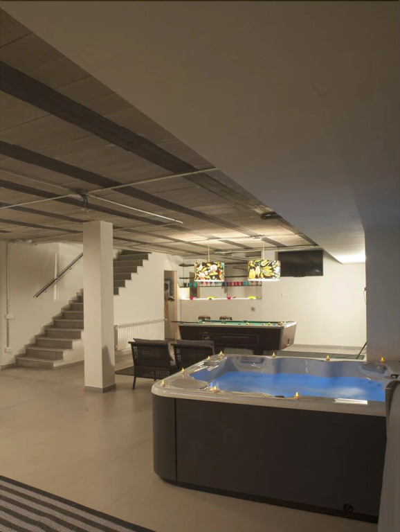 Chvictoria Loft May 13